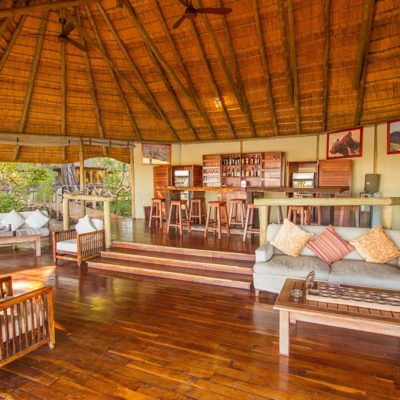 Kwando Lagoon bar and lounge
