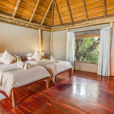 Kwando Lagoon family room